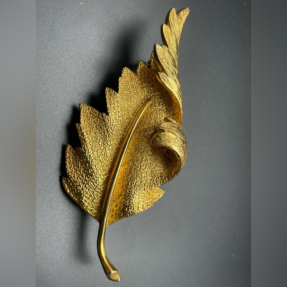 Vintage Coro brooch